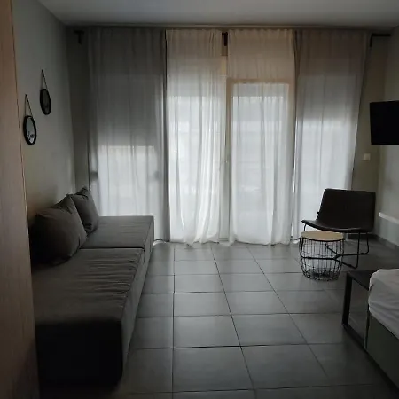 Iasonas View Néa Péramos